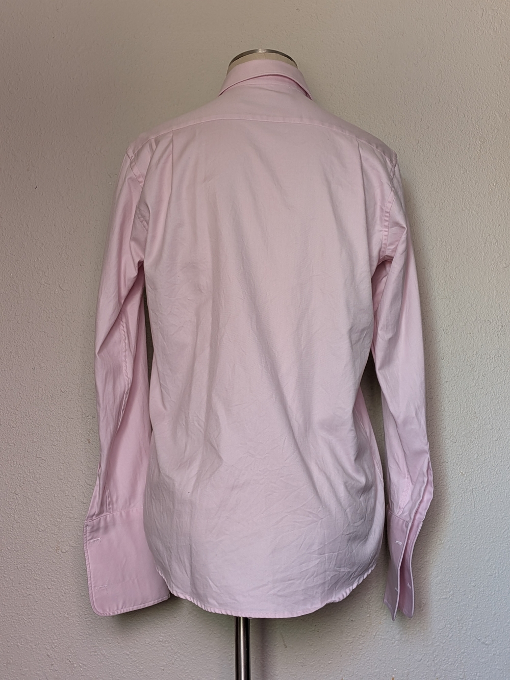 Classic Men’s Pink French Cuff Dress Shirt - Picture 3 of 5